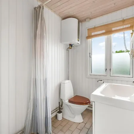 Semesterbostad Dragan - 50m From The Sea By Interhome