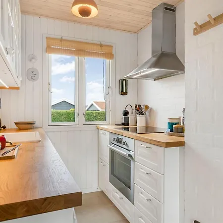 Dragan - 50m From The Sea By Interhome Semesterbostad Hejls